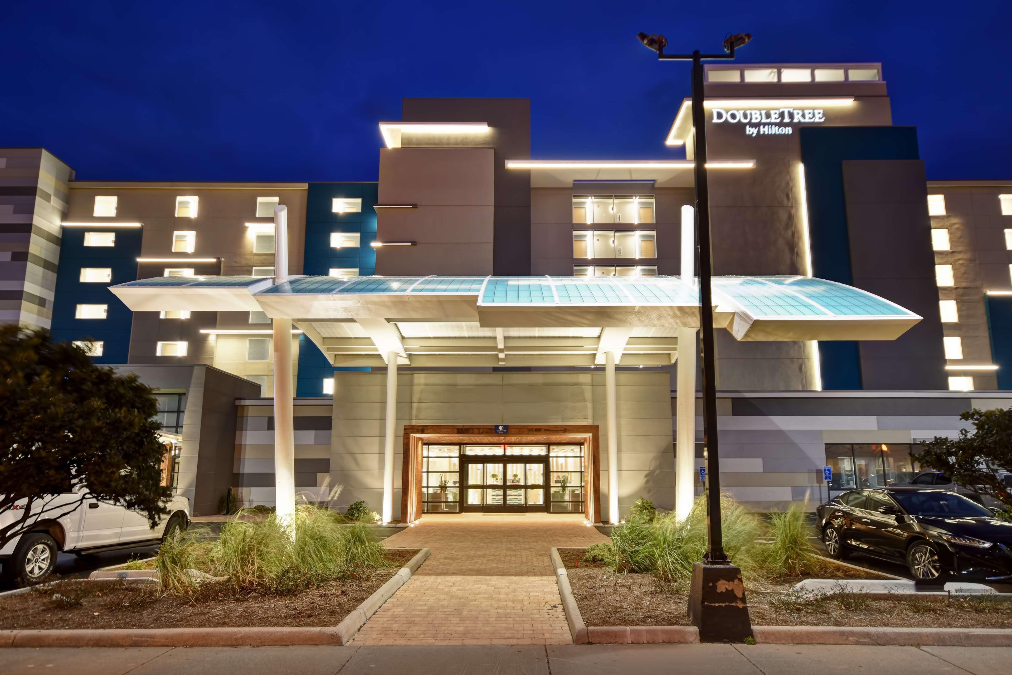 Doubletree By Hilton Oceanfront Virginia Beach Esterno foto