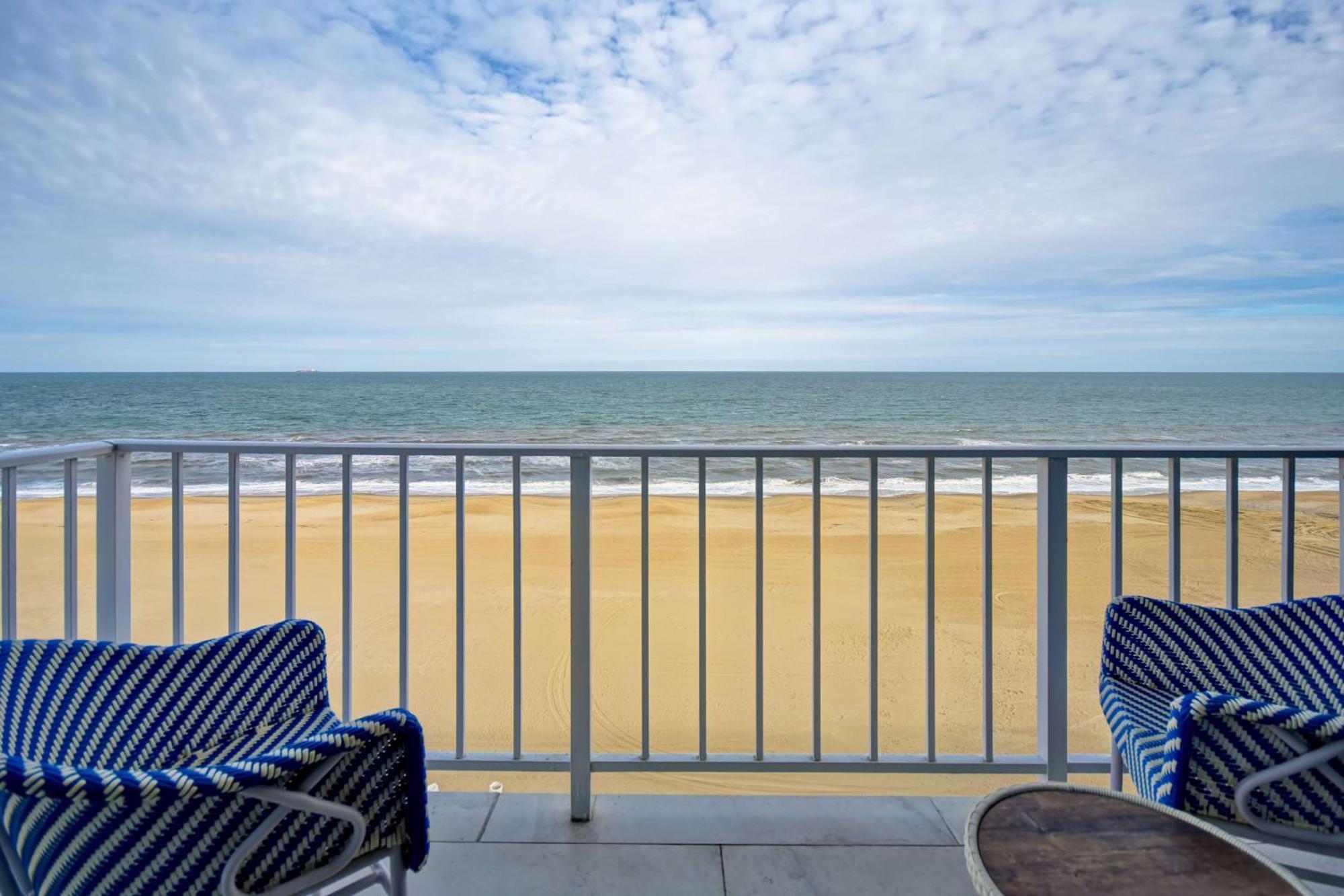 Doubletree By Hilton Oceanfront Virginia Beach Esterno foto