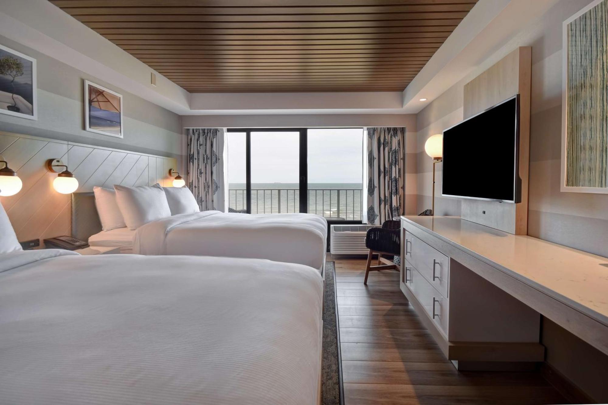 Doubletree By Hilton Oceanfront Virginia Beach Esterno foto