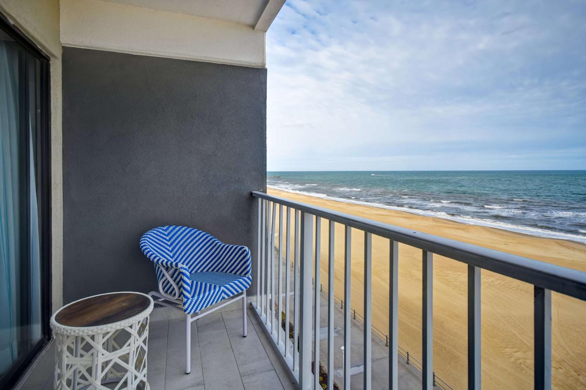 Doubletree By Hilton Oceanfront Virginia Beach Esterno foto
