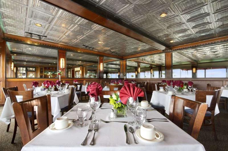 Doubletree By Hilton Oceanfront Virginia Beach Esterno foto